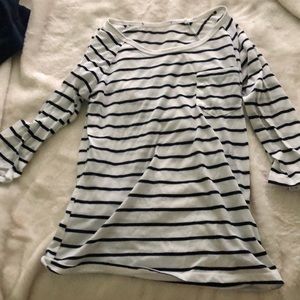 Blouse w/ cropped sleeves